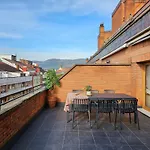 Ah El Mirador De La Catedral De Oviedo Vut5910As