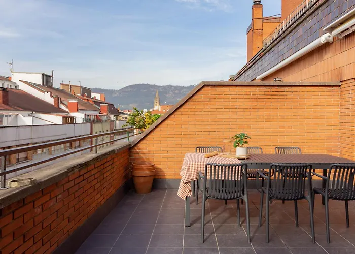 Ah El Mirador De La Catedral De Oviedo Vut5910As